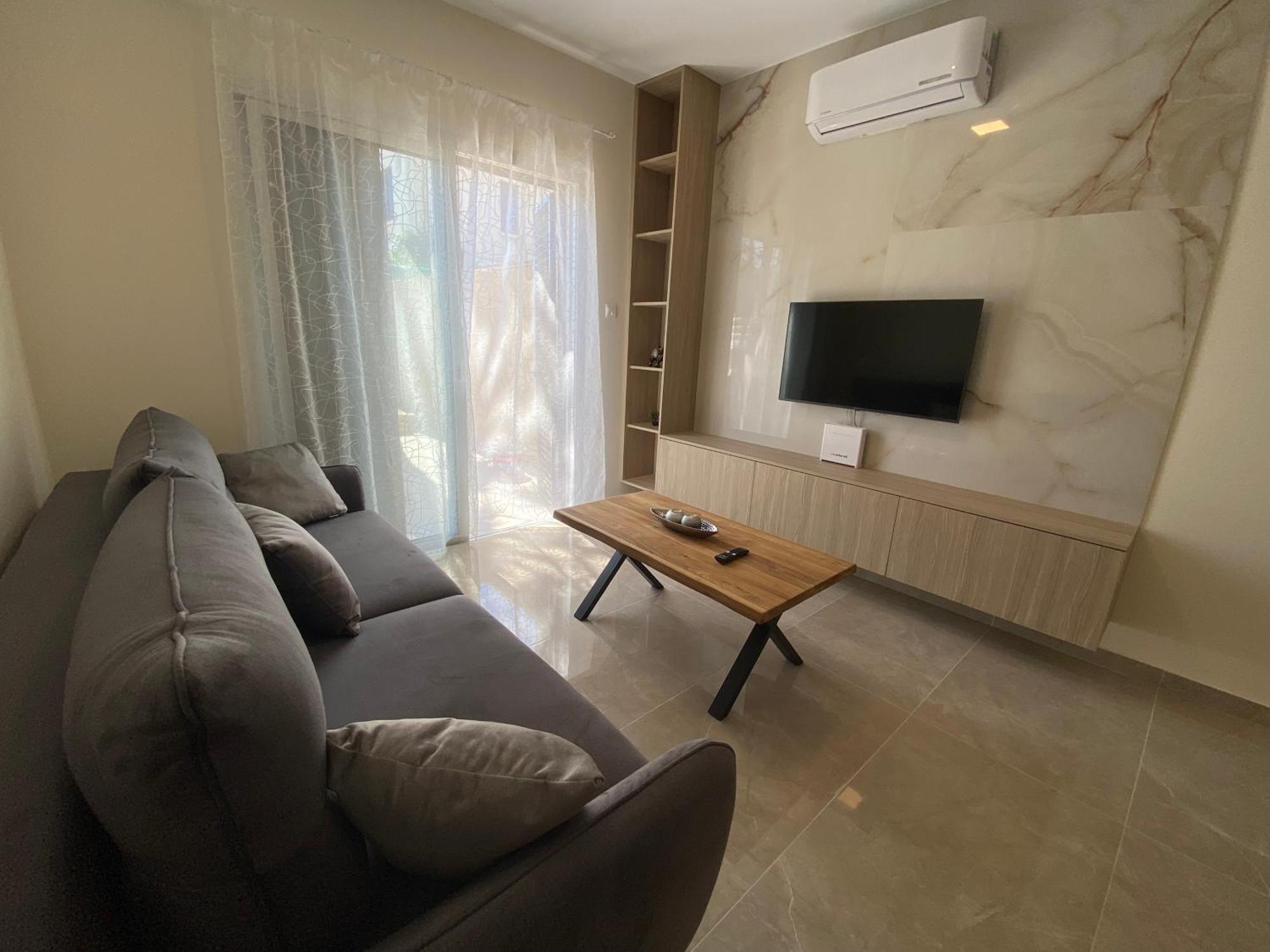 Seaside Luxury Flat In Harbour Tourist Area Apartment